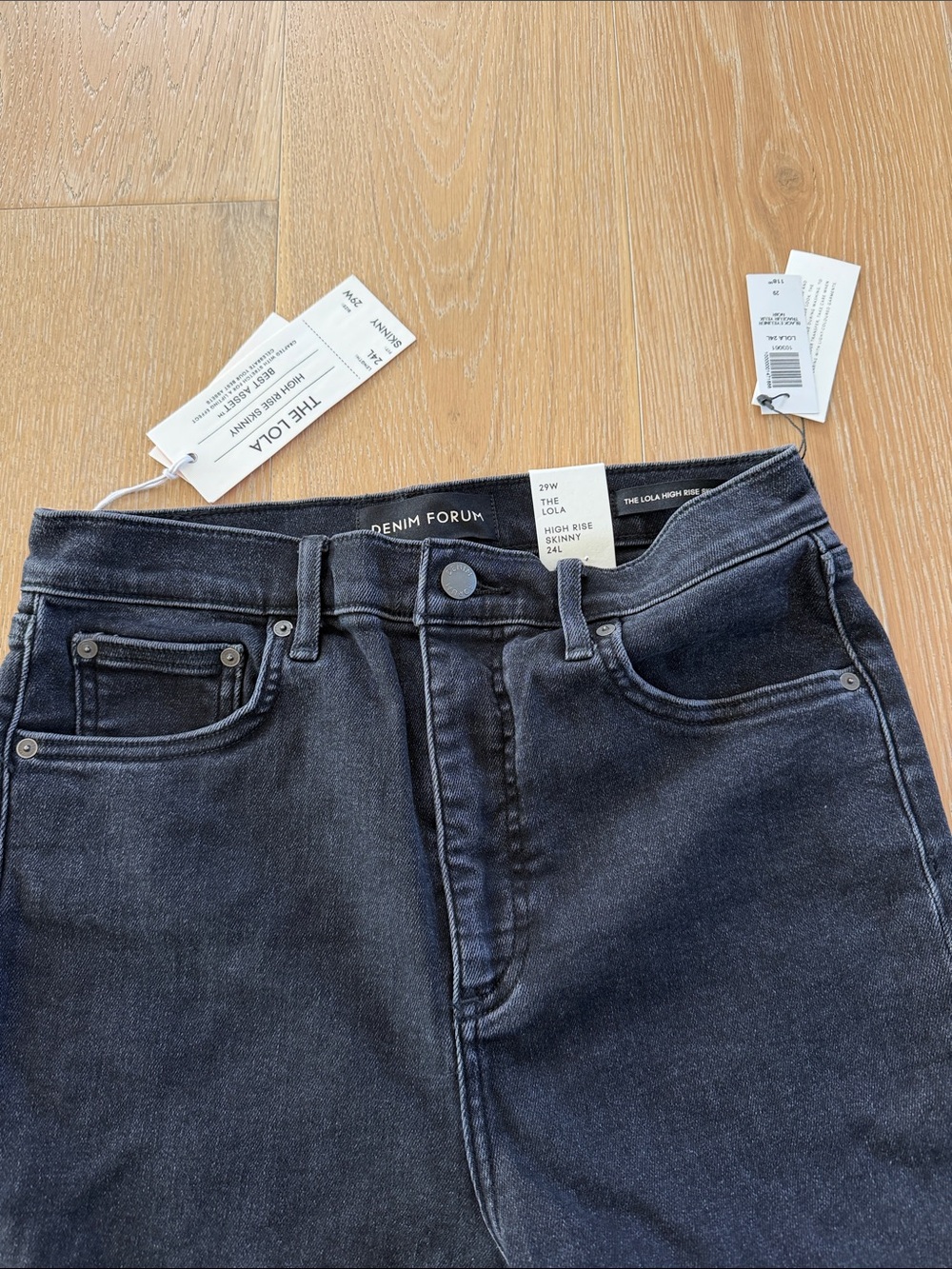 Aritzia Lola High Rise Slim Jeans — Black Denim Length 24